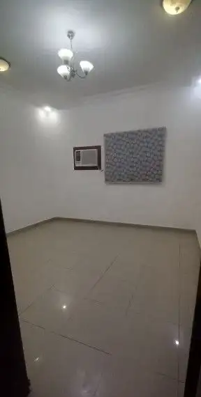 شقه غرفه وصاله ومطبخ وحمام