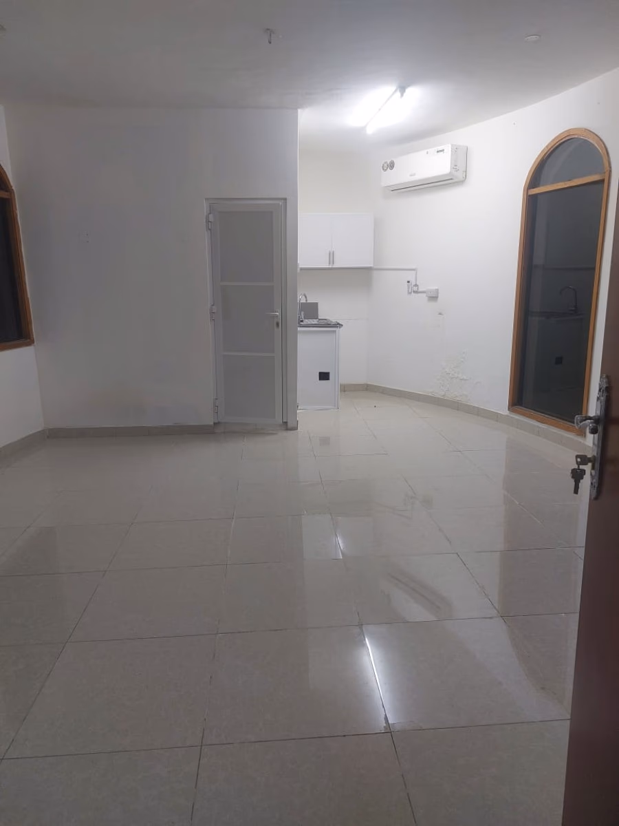 Studio for rent استديو للإيجار