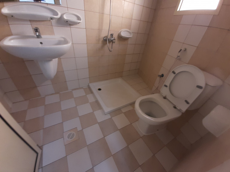 شقه للإيجار في جد علي