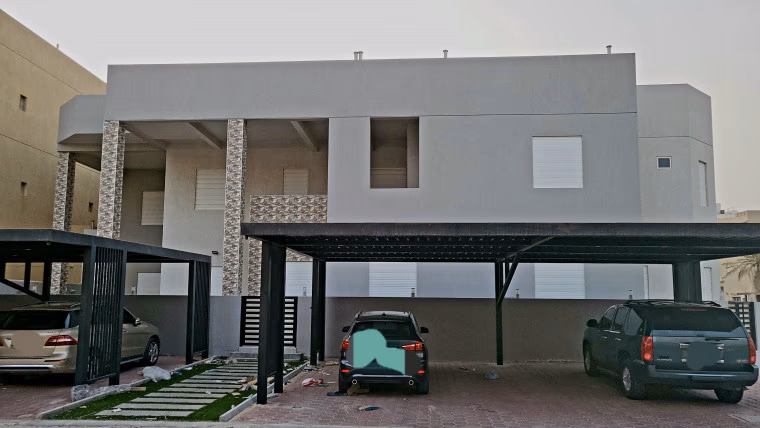 بيت للبدل في صباح الاحمد السكنية