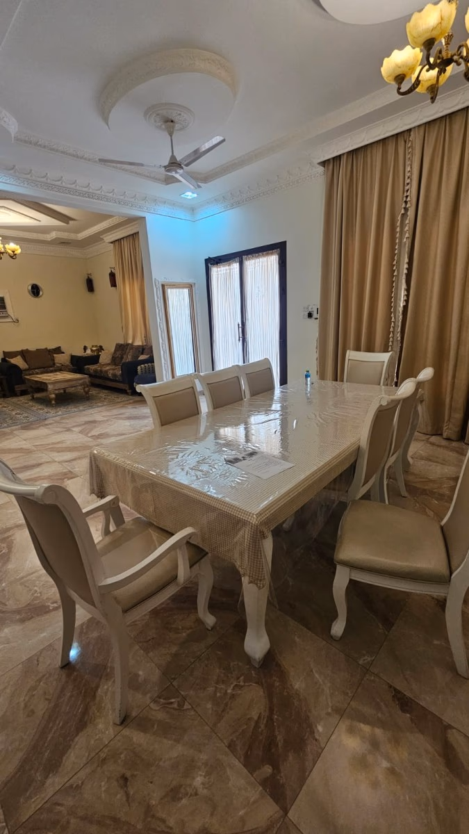 للبيع فيلا في قلالي مع الفرش