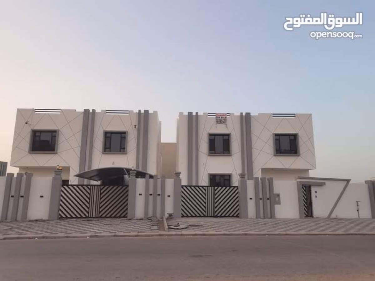 للبيع فيلا راقية في السيب الشرادي