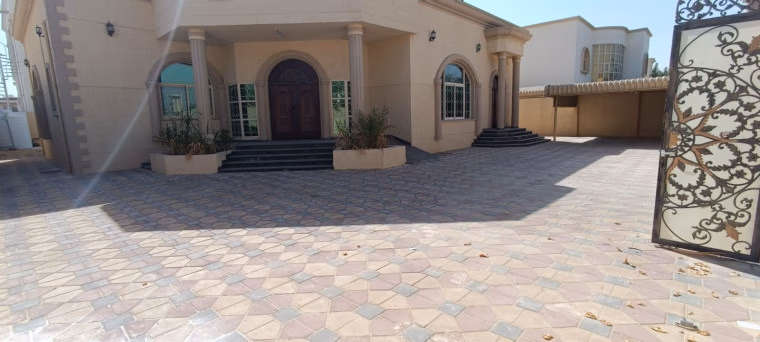 فيلا للإيجار في الرقايب - عجمان