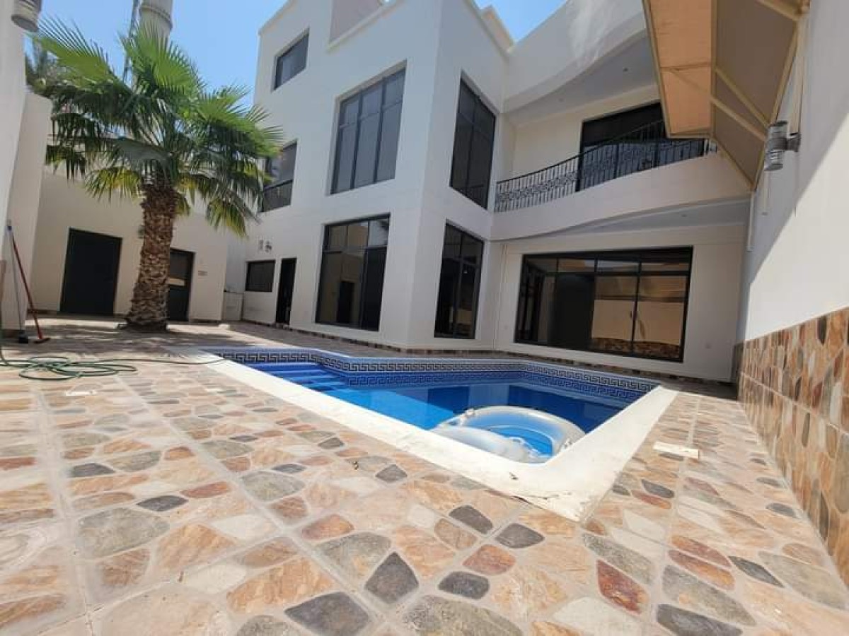 فيلا للايجار نص مفروش شامل الكهرباء مع بركة سباحه خاصه في جنوسان