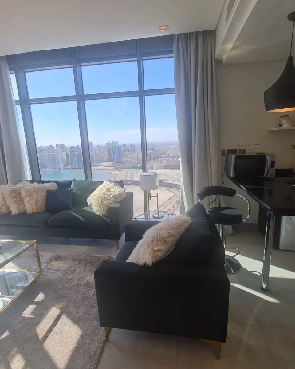 Flat for rent 1 bedroomAl hoora  eara tower 70 sqm hiFloor 336Thirty-third floorFull Seaview and full city view corner350 BD amonthEwa 20BDOne month advance one month deposit39993932