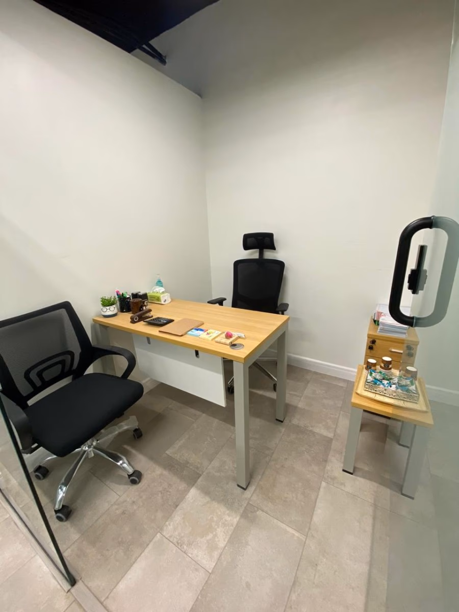 مكاتب اداريه مؤثثه للايجار