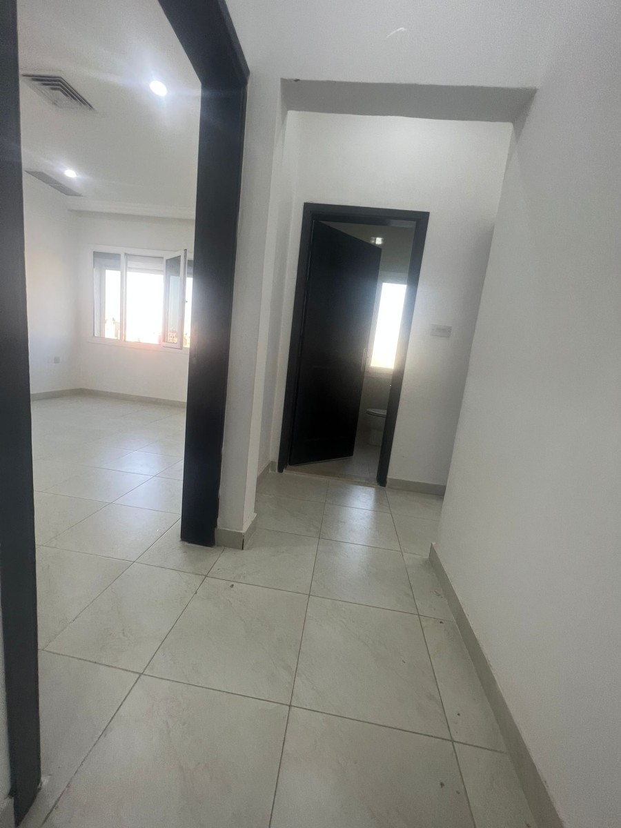 ايجار شقه عبدالله مبارك ٣غرف صاله مطبخ