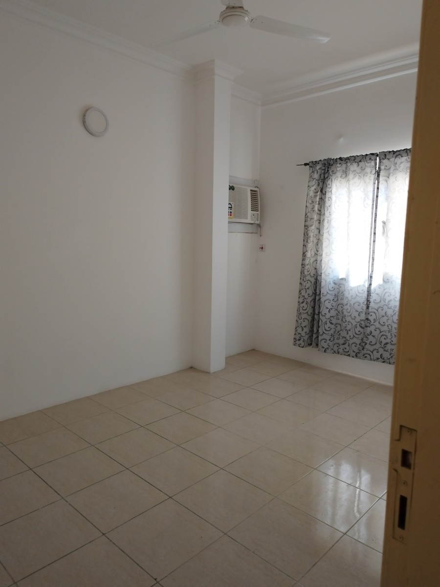 Apartment for rent in Hoora,