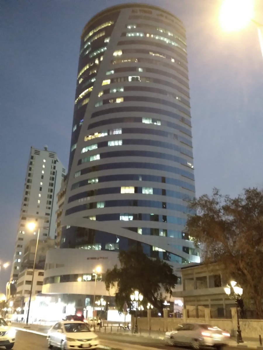 تبي مكتب لإداره مشروعك بارقي الابراج بالعاصمه مع اطلاله و شهر مجاني واحدث التشطيبات